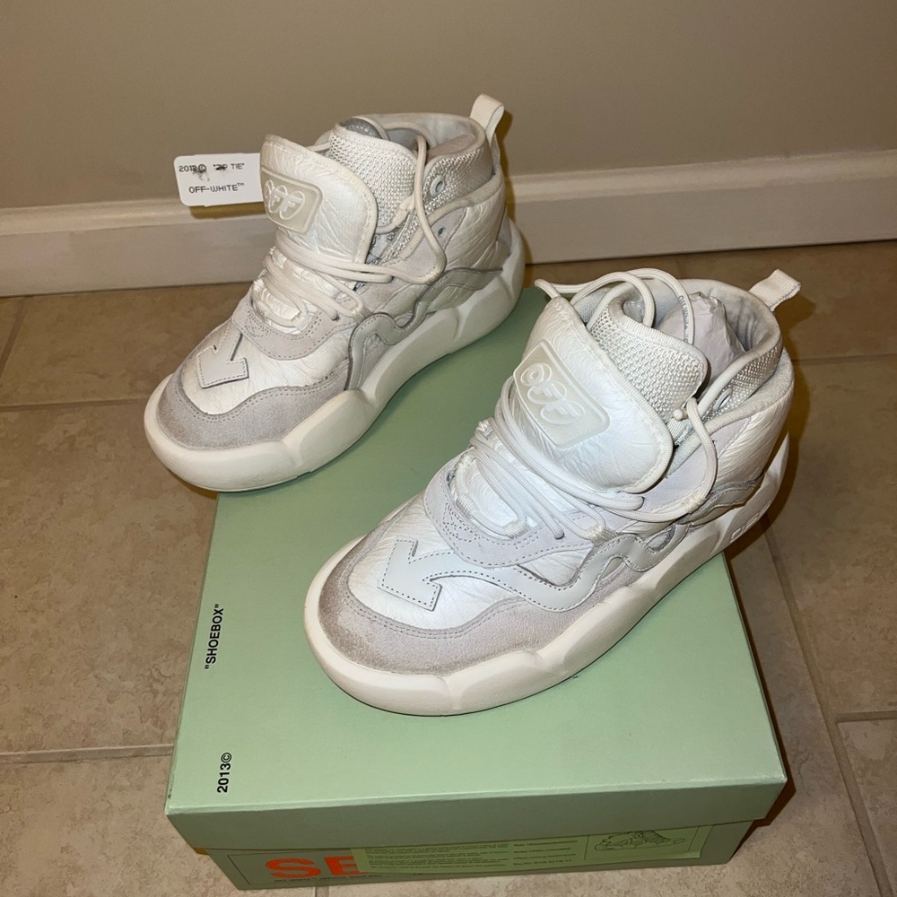 Off-White Sneakers